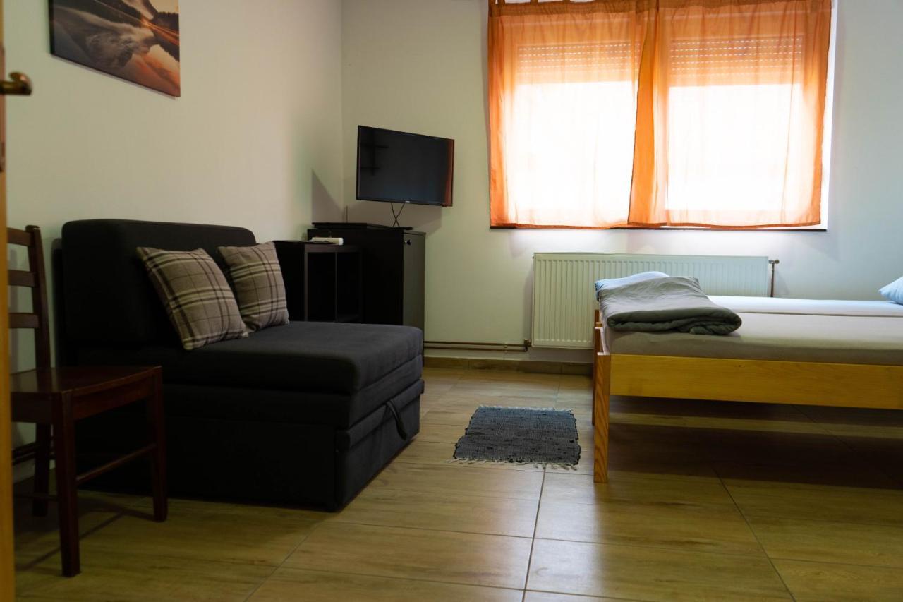 Apartment Eurho Осієк Екстер'єр фото
